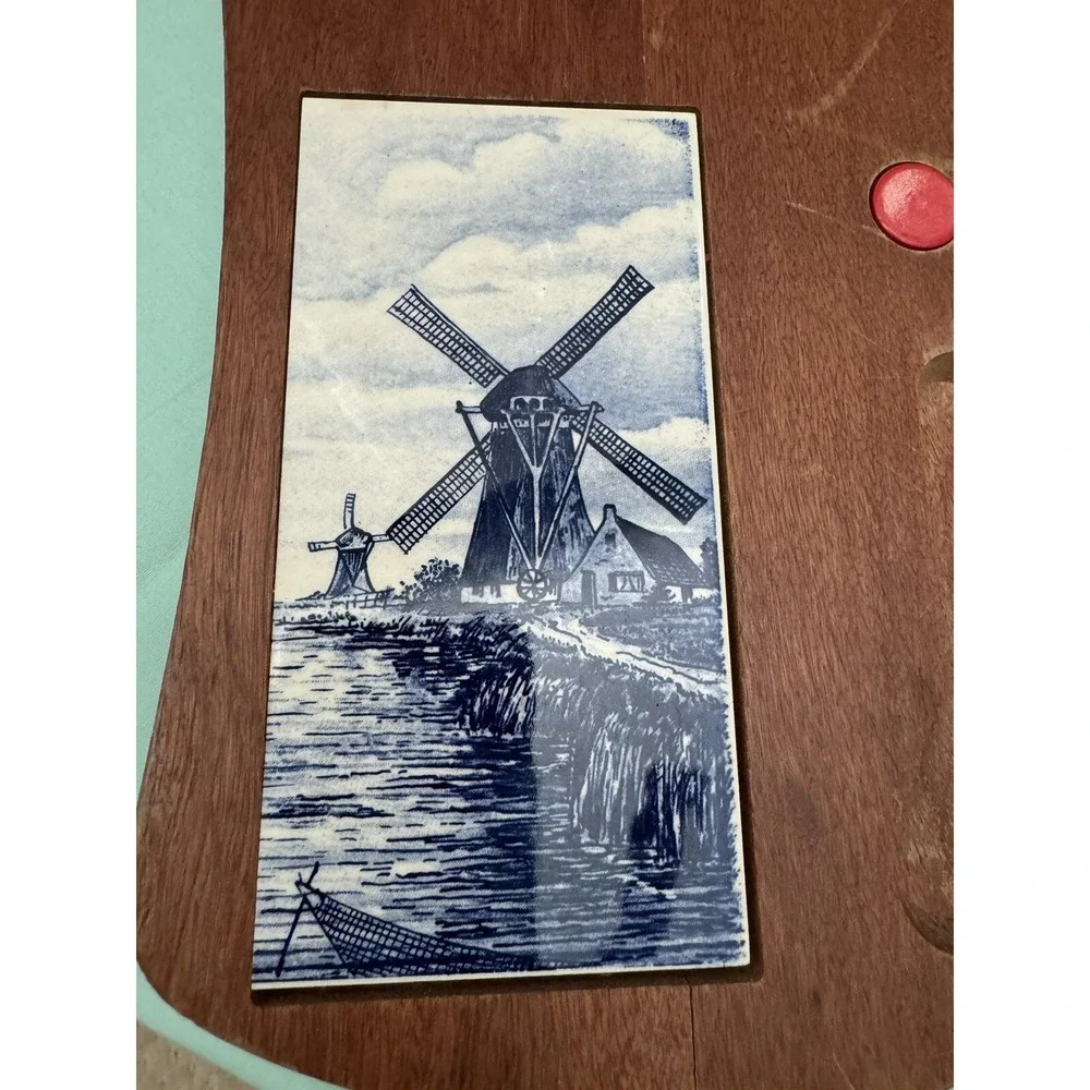 Dutch Windmill Vintage Blue & White Ceramic Tile & Wooden Surround Cheese Board